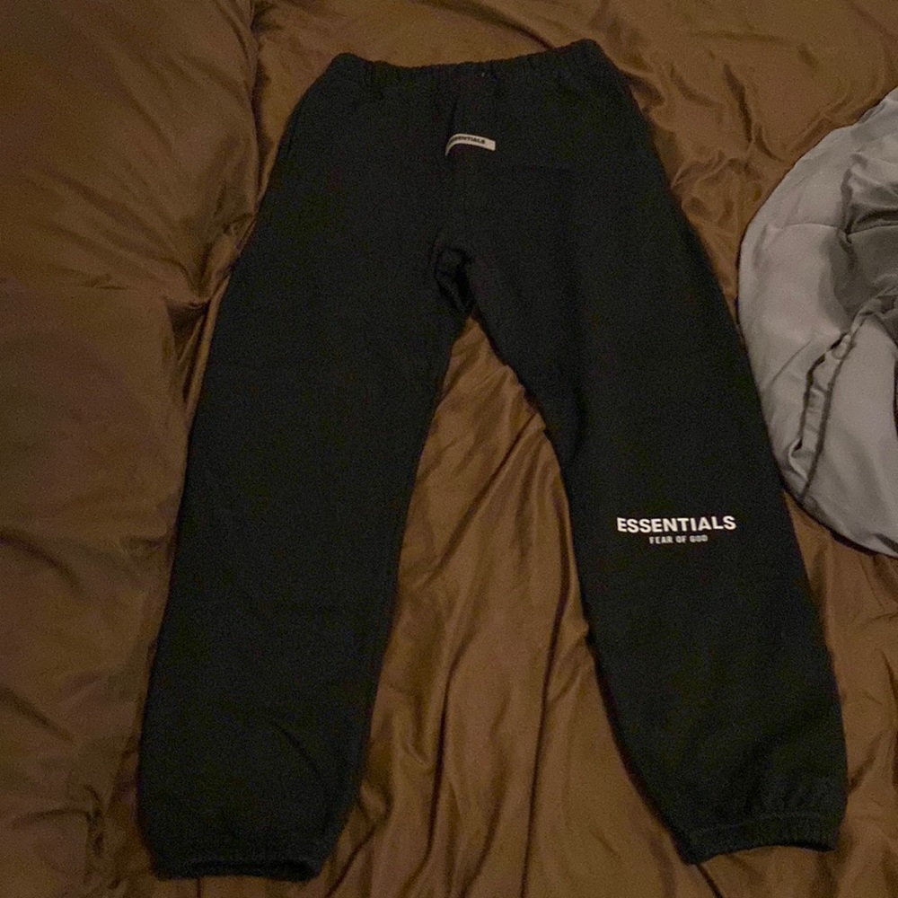 Black Essentials Joggers Men’s size small (Read DESC)